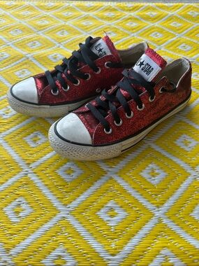 Red glitter converse sneakers women’s size 7